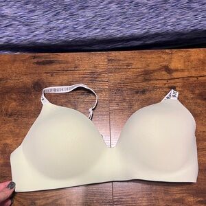 Victoria's Secret Light green Seamless Bra